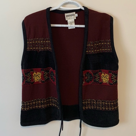 Beautiful Vintage Vest - Picture 3 of 6